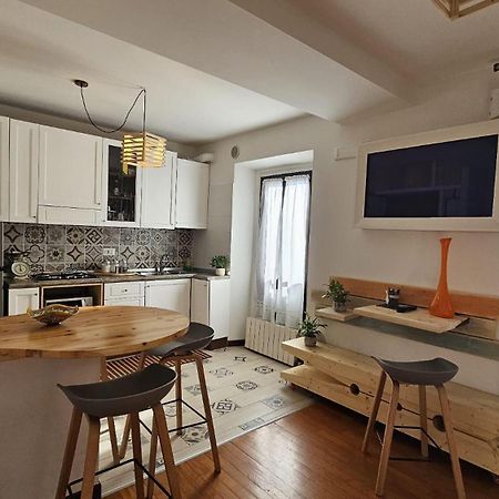 Appartamento Incantevole In Piccola Corte A โร ภายนอก รูปภาพ