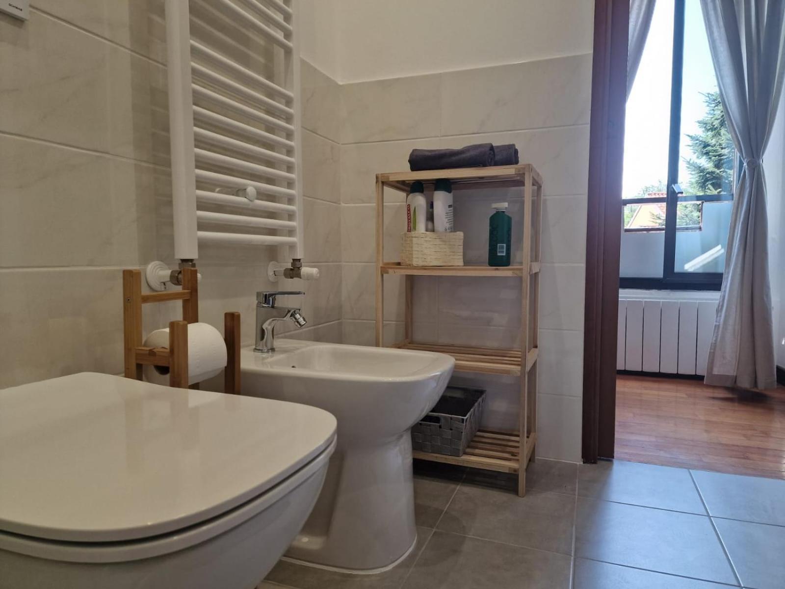 Appartamento Incantevole In Piccola Corte A โร ภายนอก รูปภาพ